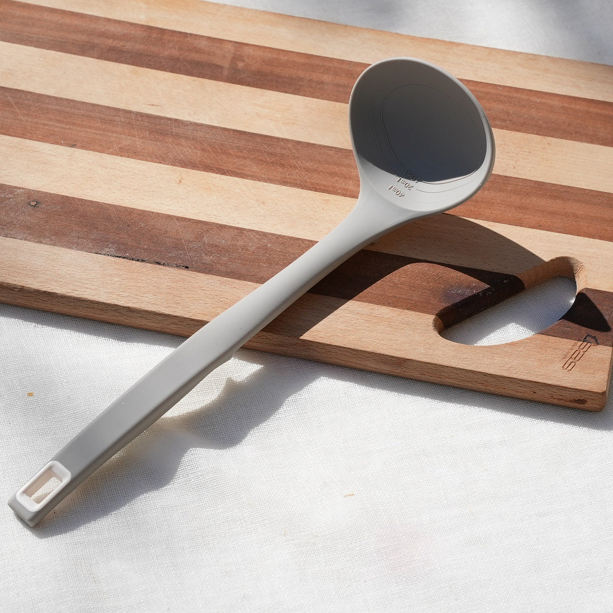 MeasureMate Silicone Ladle