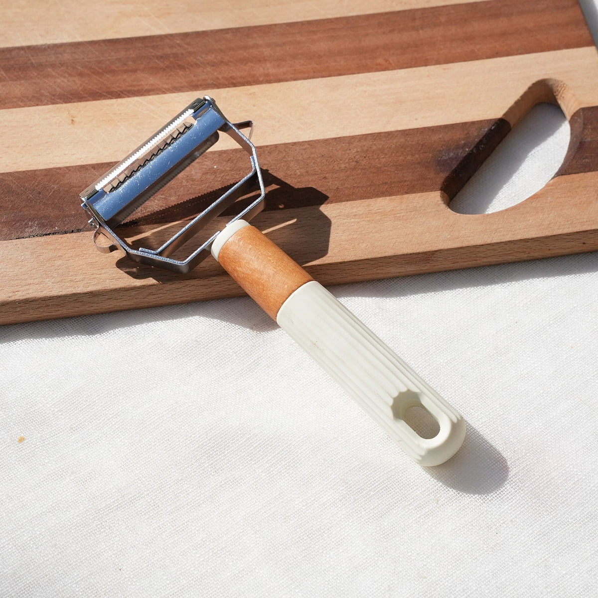 SwiftPeel Julienne Peeler