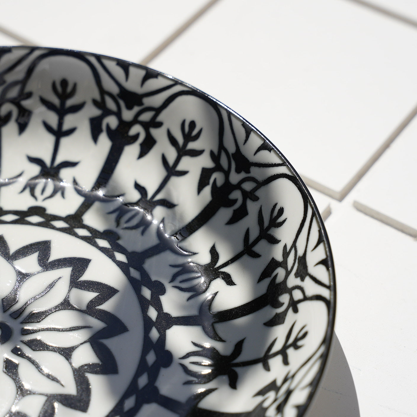 Onyx Bloom Deep Plate