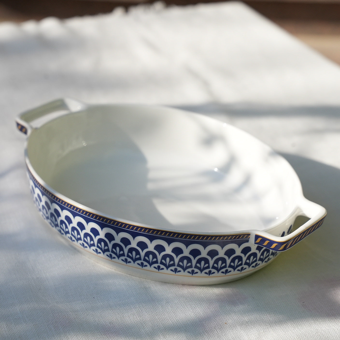 Heritage Fan Oval Baking Casserole