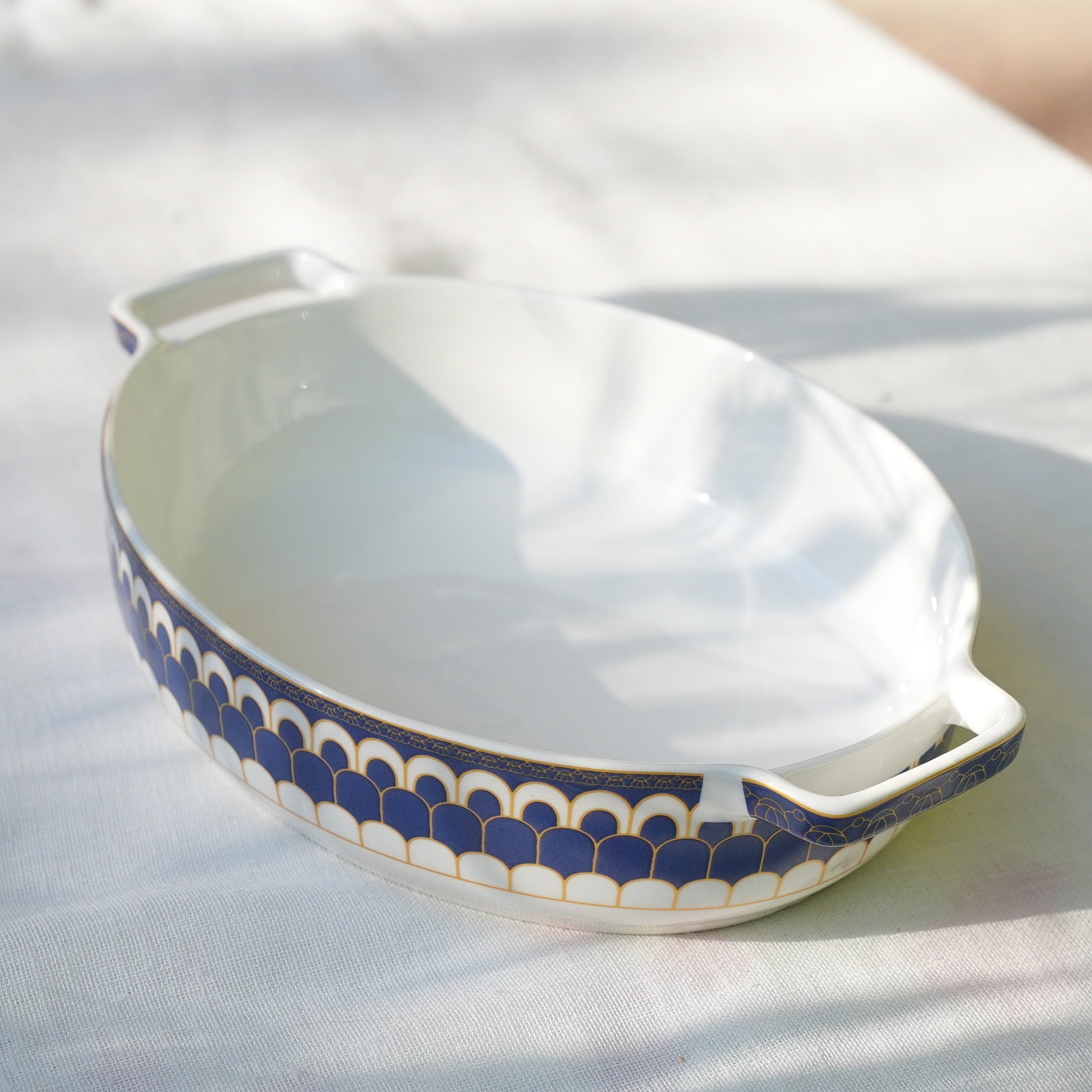 Riviera Scallop Oval Baking Casserole