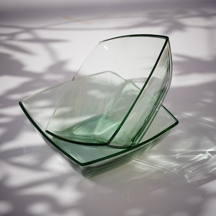 Angled Square Bowls (2 Pieces)
