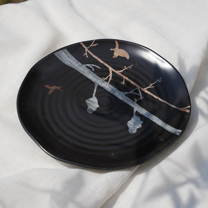 Monochrome Large Flat Plate