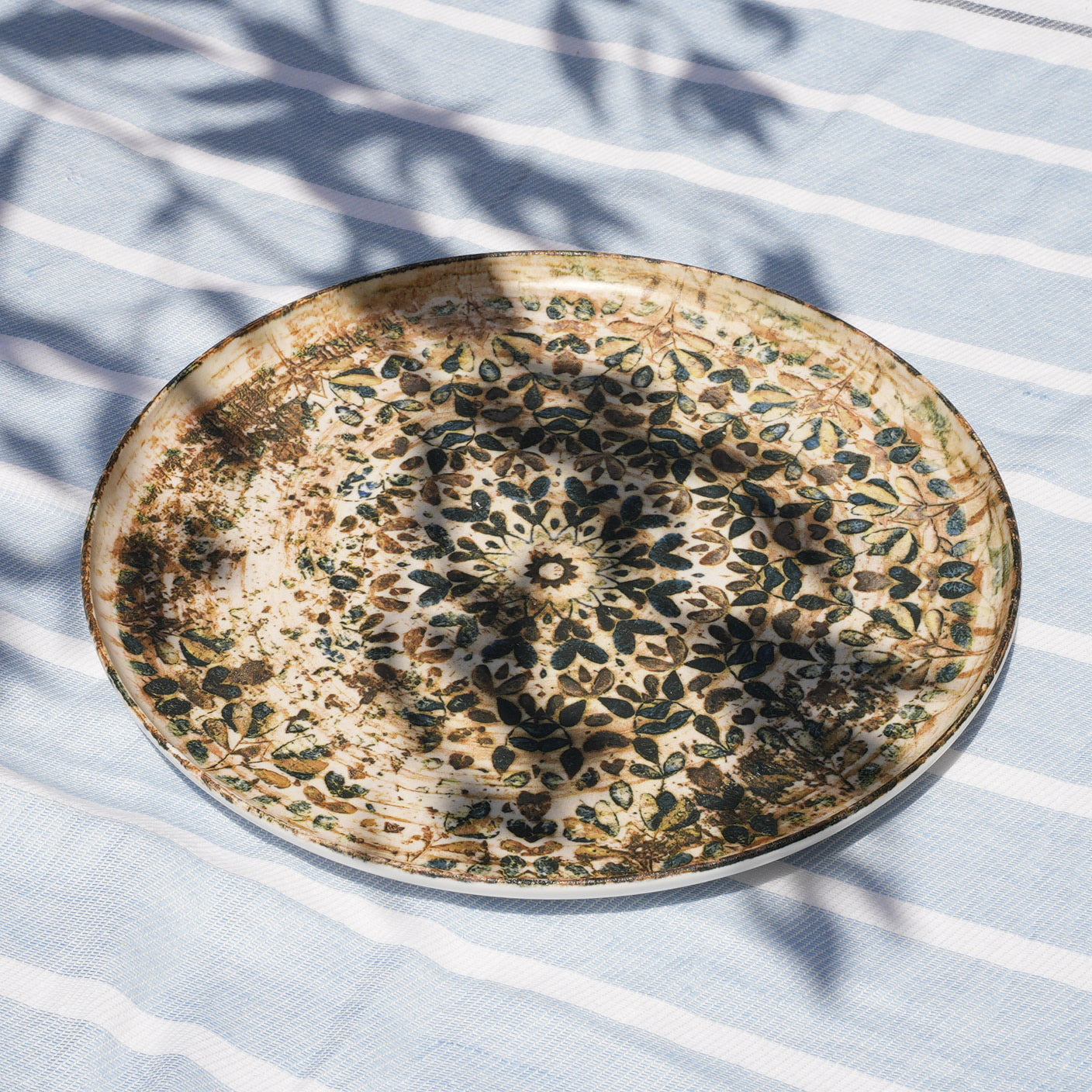 Whisperfield Large Flat Plate