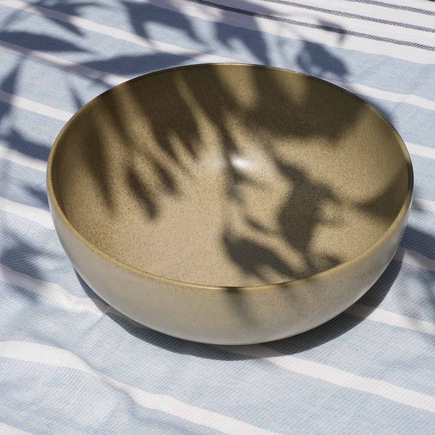 Whisperfield Salad Bowl