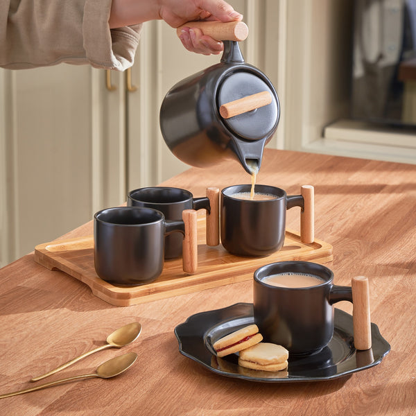 Porcelain Tea Set