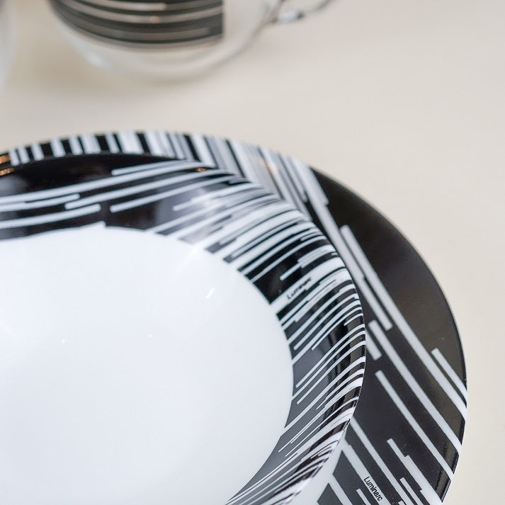 Black-white dinner set