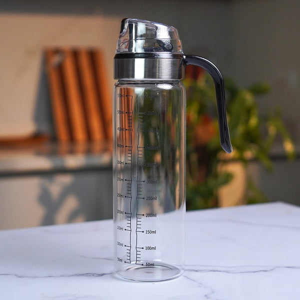 Oil Dispenser with Handle