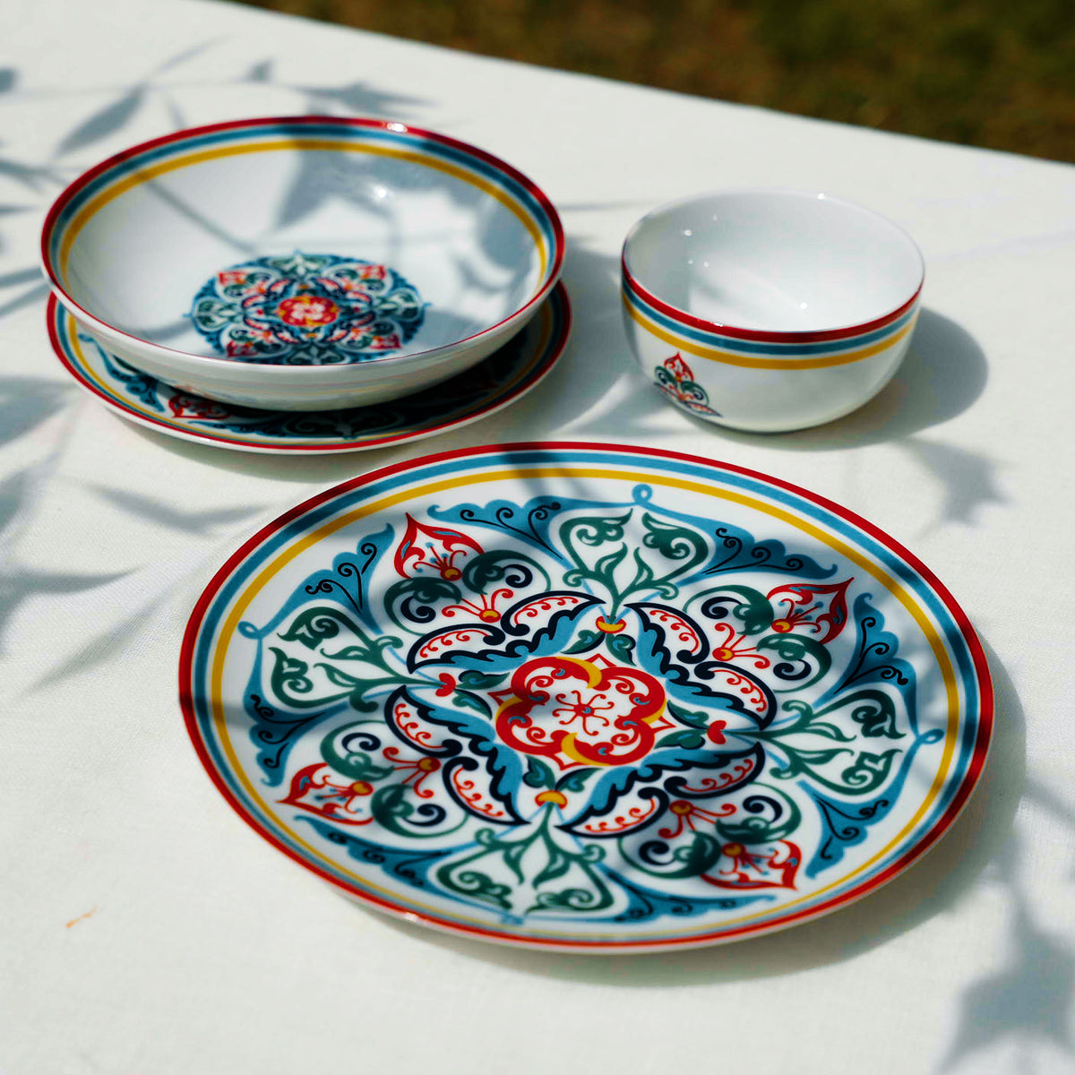 Fofo's Bloom Dinner Set (24 Piece)