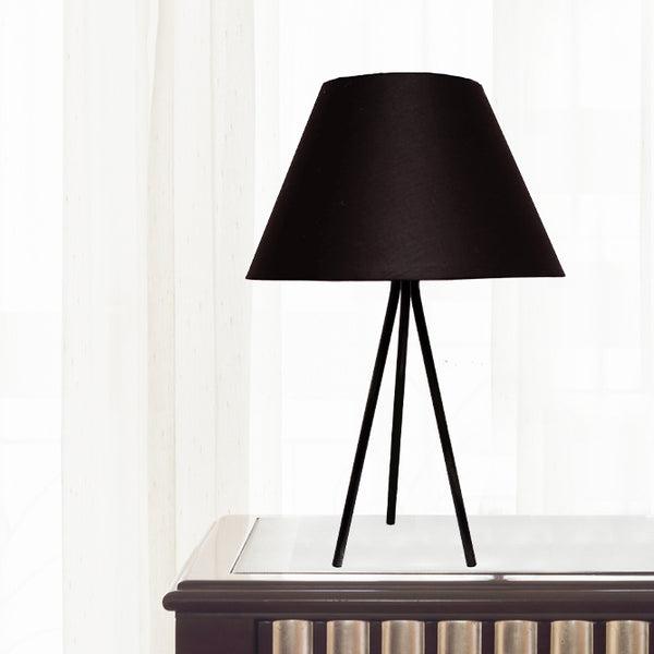 Urban Tripod Lamp